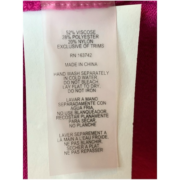 LIV MILANO HOT PINK LONG SLEEVE SWEATER WITH RHINESTONE ACCENTS. WOMEN SZ MEDIUM - Picture 7 of 7